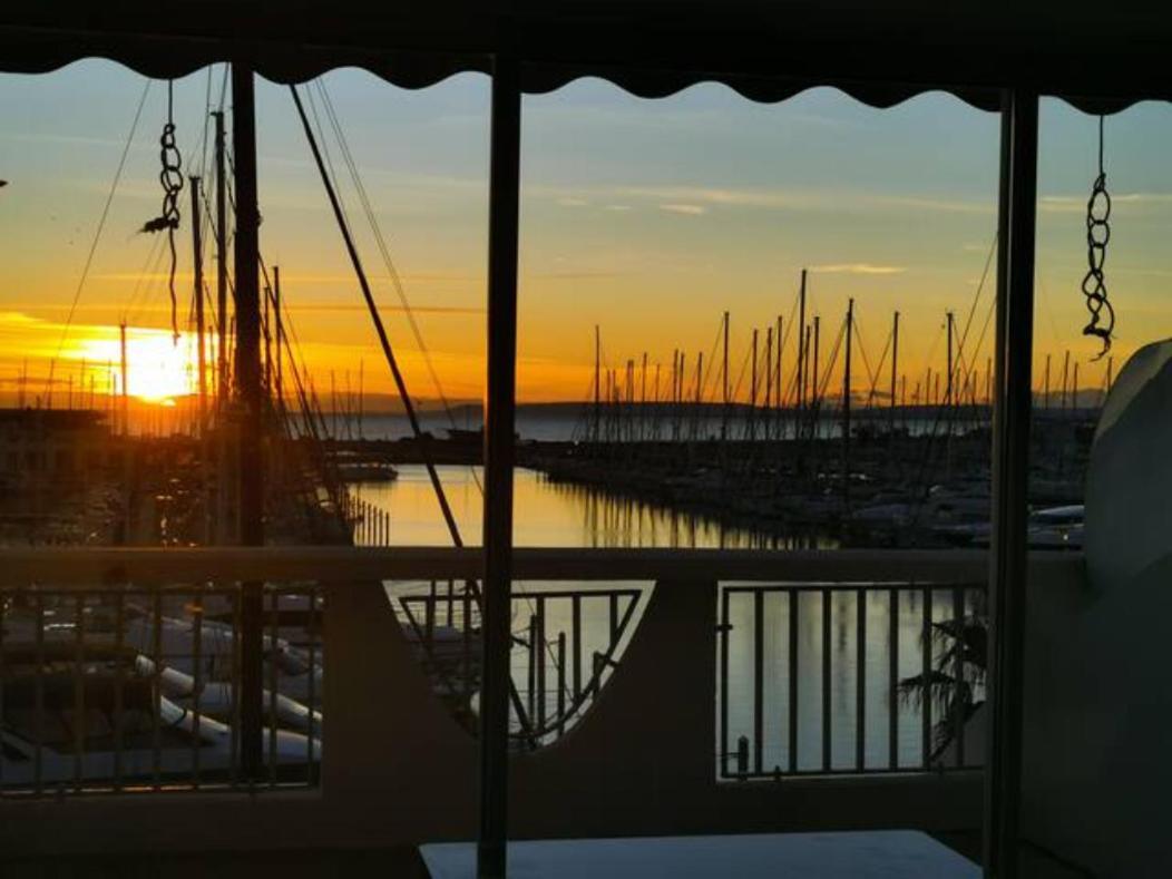 Classe 3 Etoiles - Magnifique Vue Sur Le Port - Wifi Et Clim ラ・グランド・モット エクステリア 写真